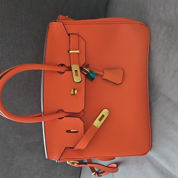Elegant Orange Leather Handbag - Picture 3 of 5